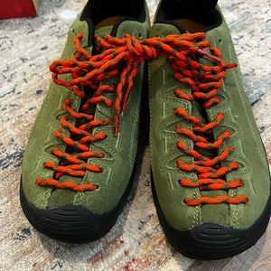 Keen Jasper Walking Shoes size 9